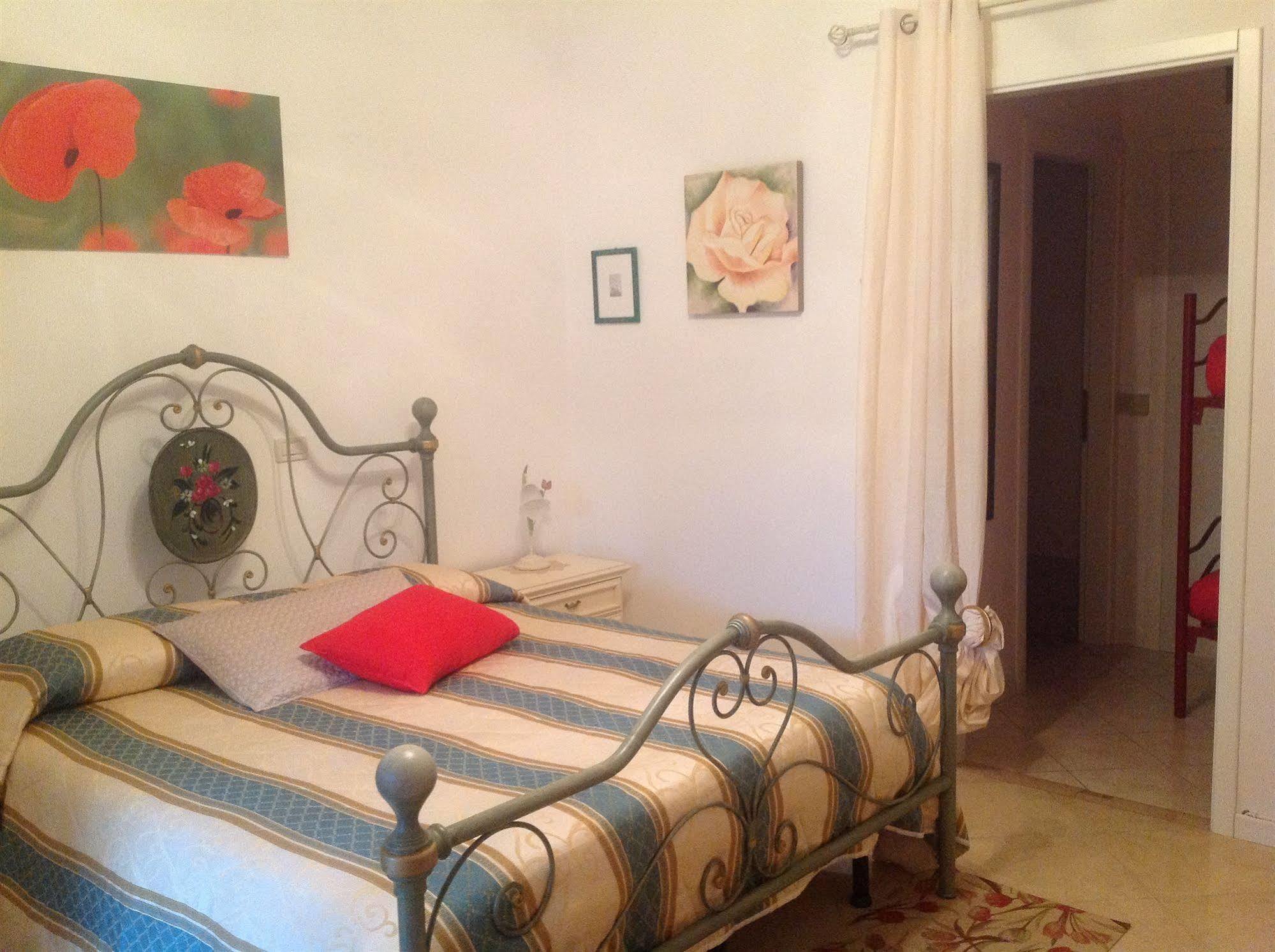 B&B A Casa Di Marta Кавалино-Трепорти Екстериор снимка